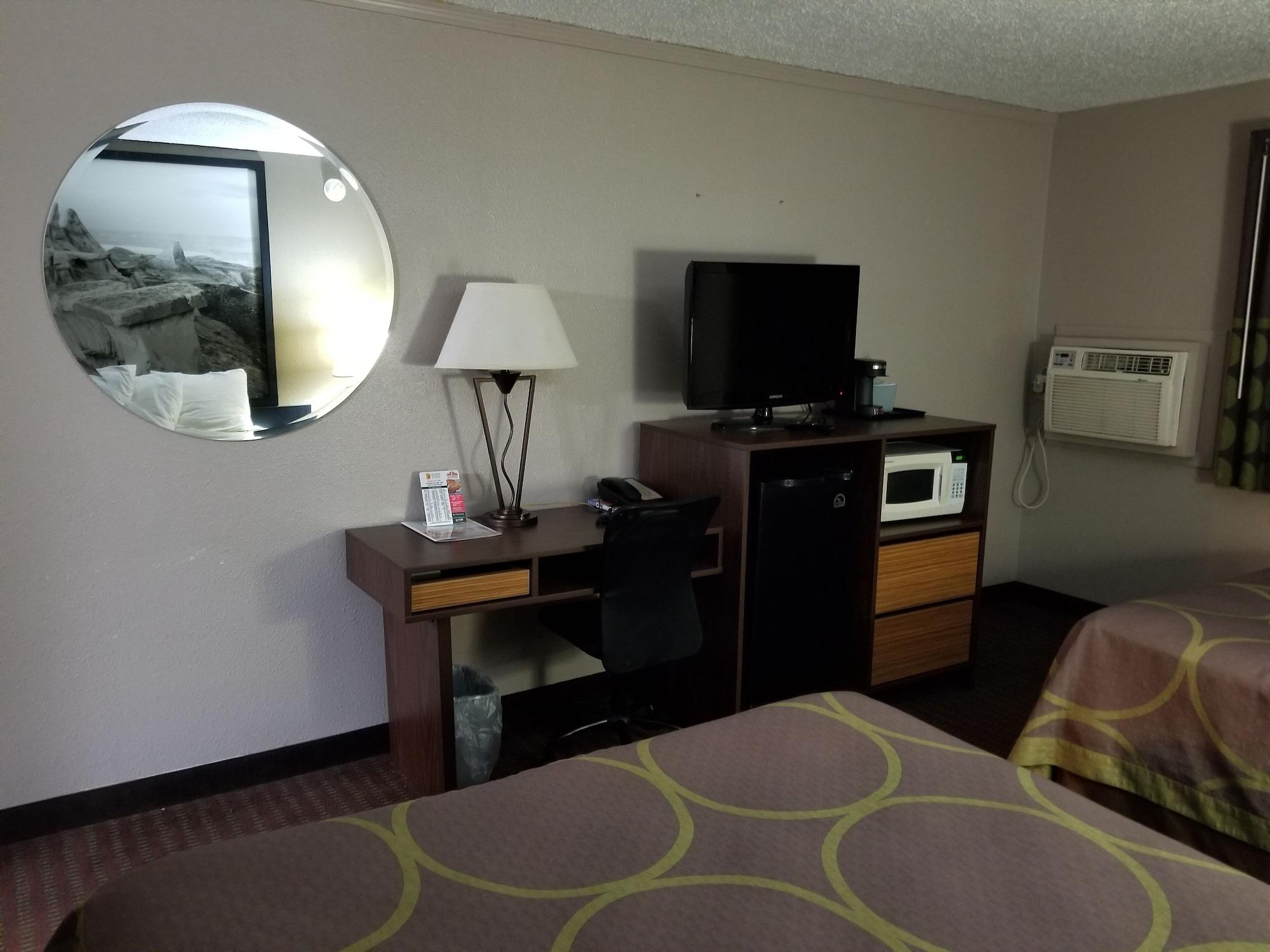 Super 8 By Wyndham Bismarck Hotel Exterior photo